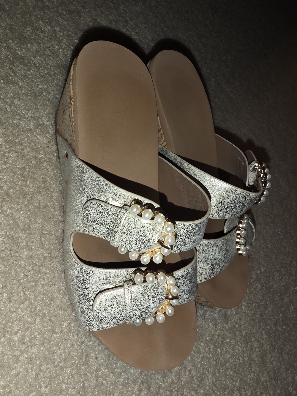 Pearl-Embellished Metallic Cream Wedge Sandals for Women Size 9